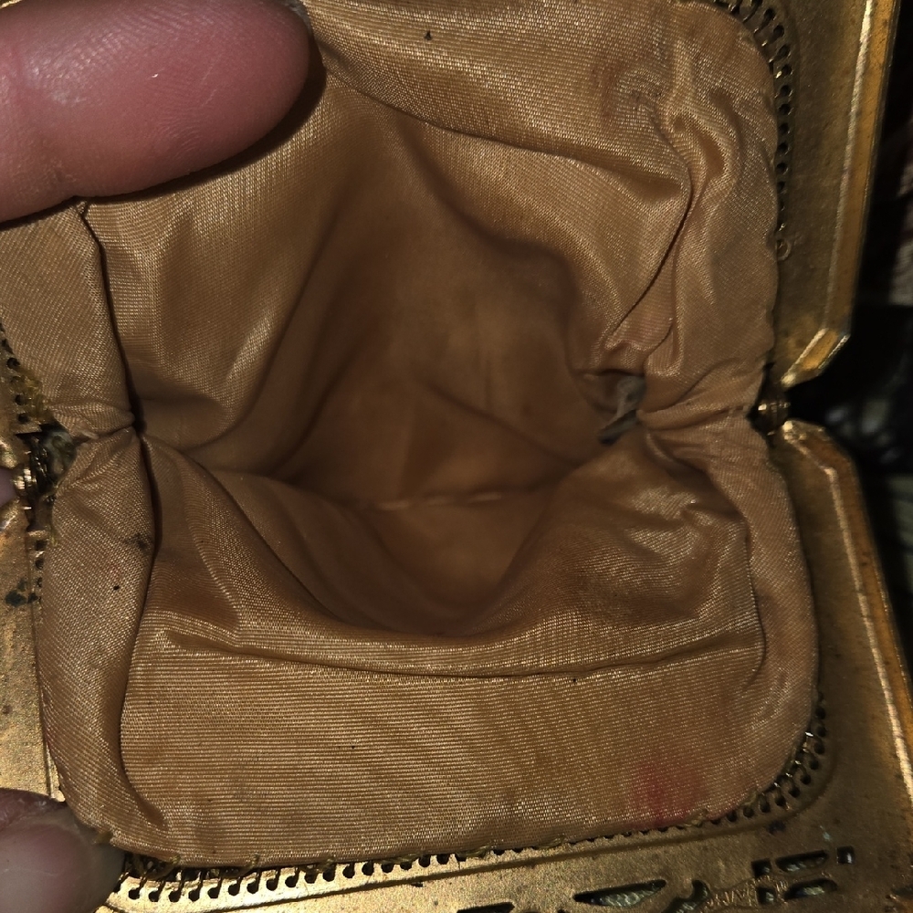 Elegant Gold Mesh Evening Bag - Picture 5 of 8